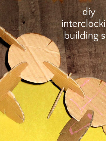 Homemade cardboard interlocking disc building set